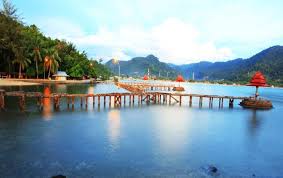 Pemanfaatan Ekowisata Pesisir sebagai Sarana Edukasi Lingkungan di Pantai Carocok Painan